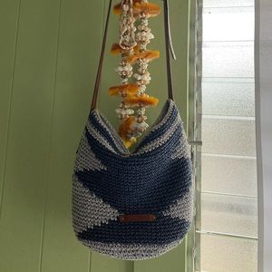 🌺 Lucky Brand Woven Purse
